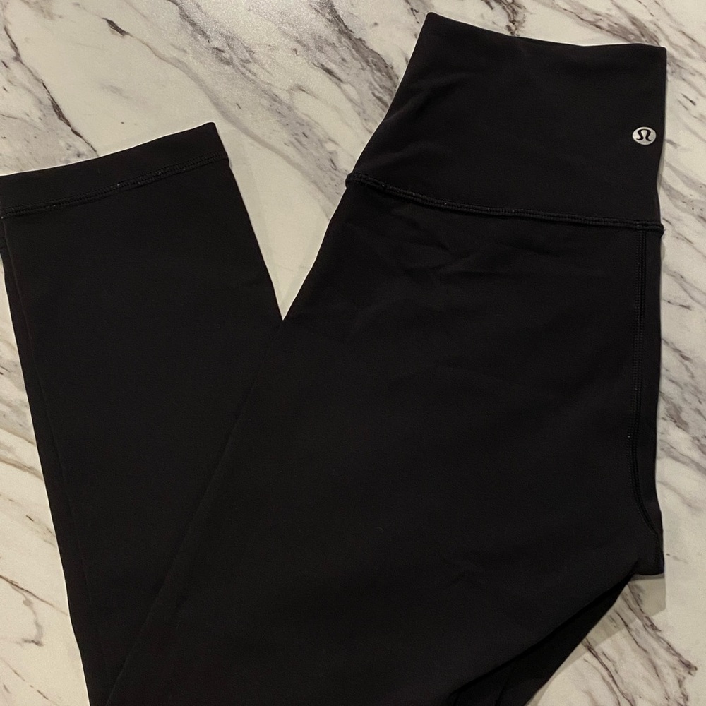 Lululemon capri leggings size 6